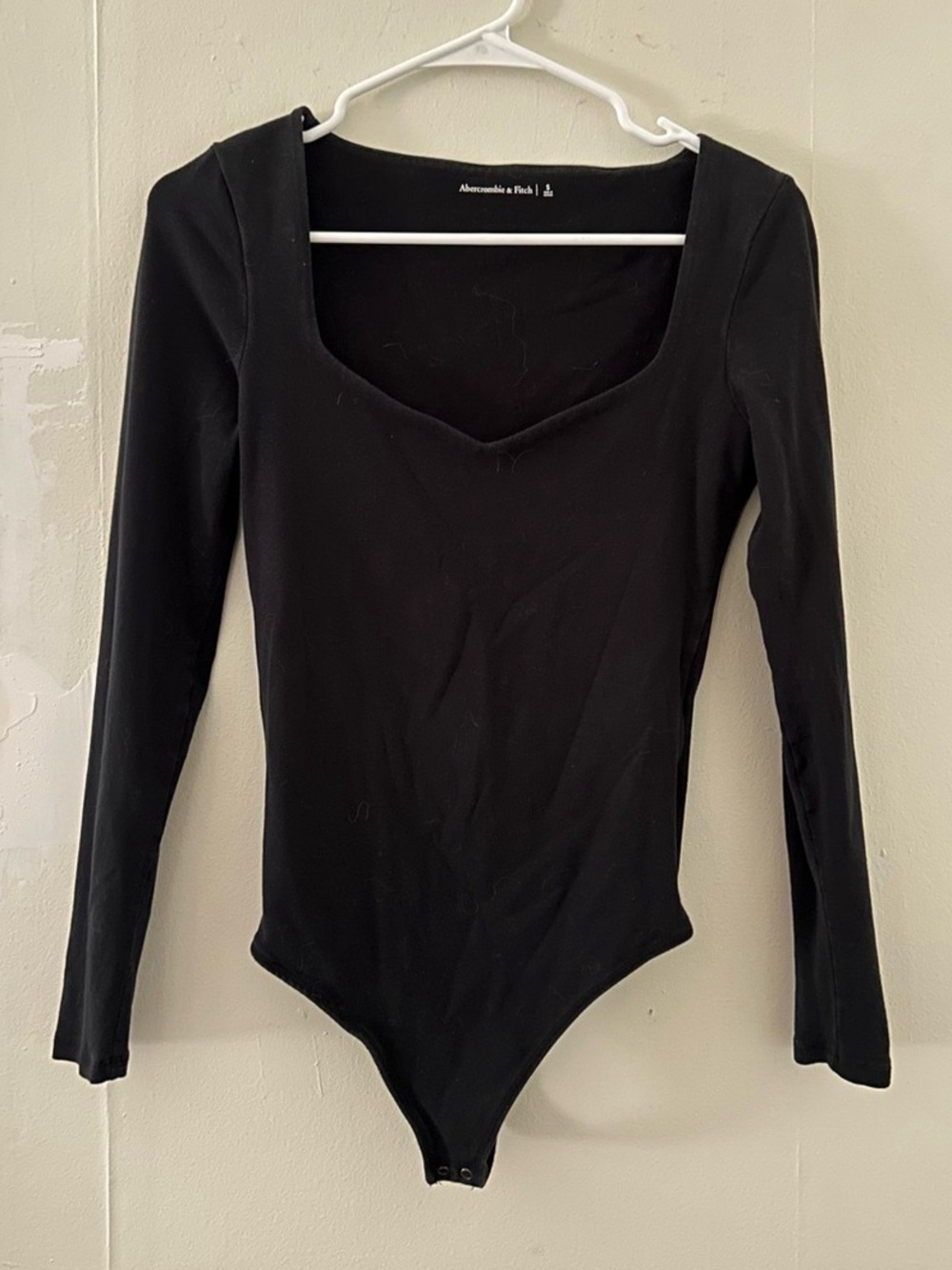 Abercrombie & Fitch Long-Sleeve Sweetheart Bodysuit